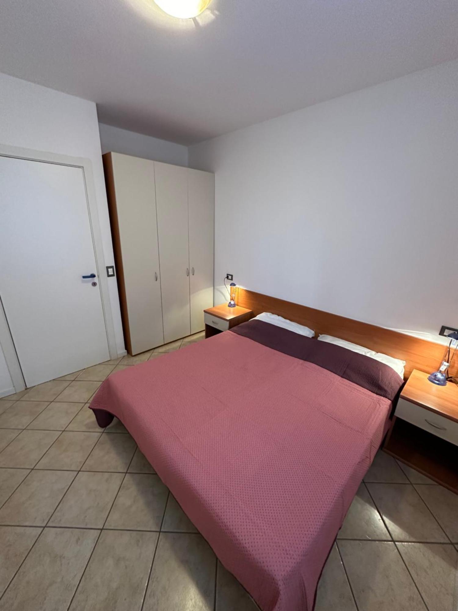 Residence Stefania Appartamenti Piano Terra - Agenzia Cocal Каорле Экстерьер фото